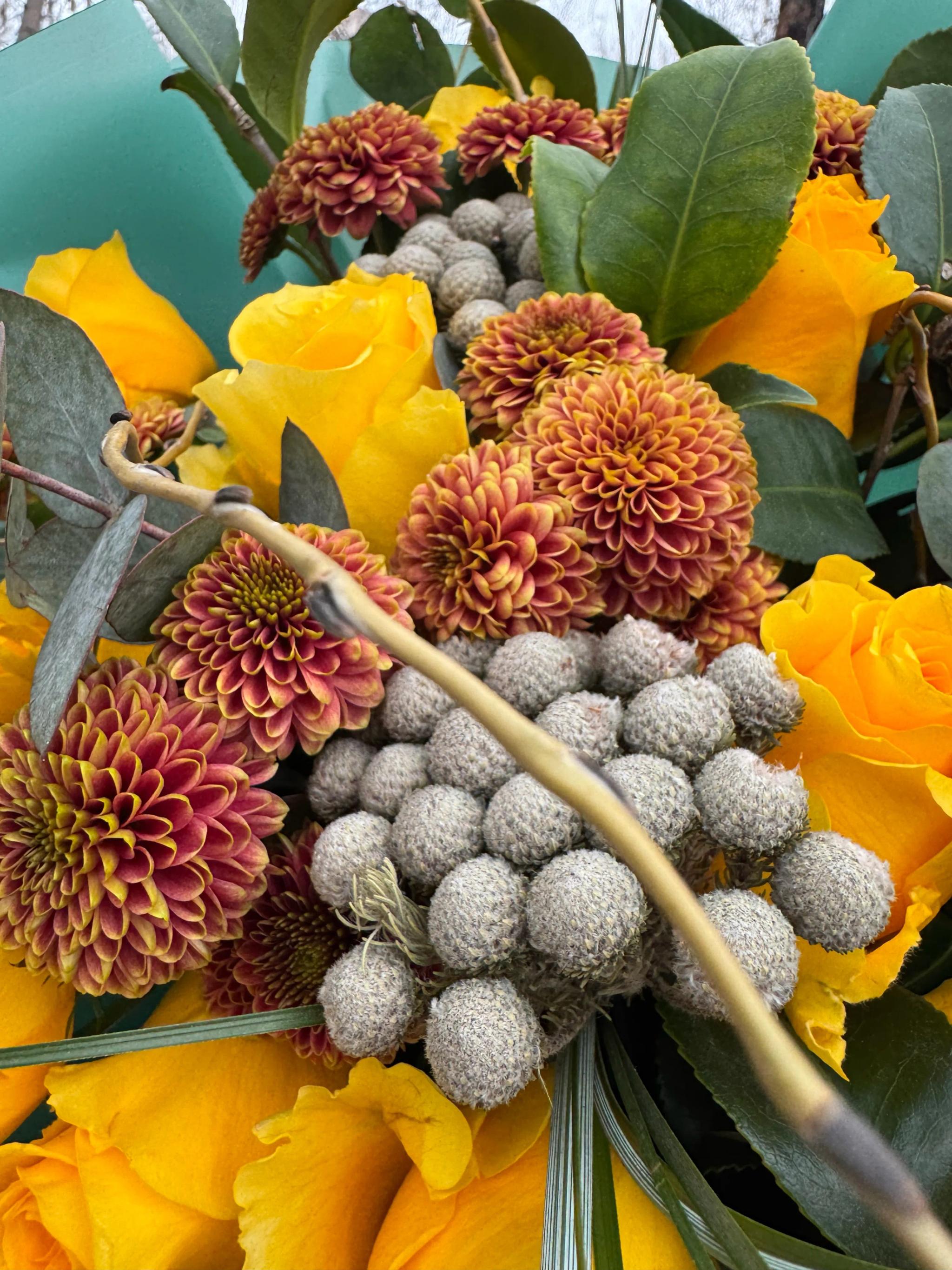 Yellow roses | ծաղիկներ, ծաղկեպսակներ, բույսեր Երևան