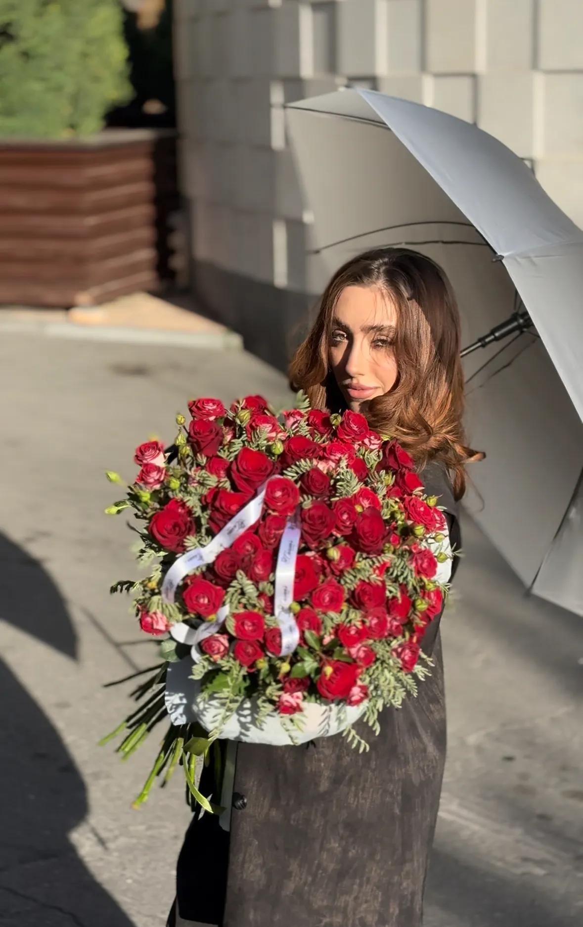 Կարմիր վարդեր | ծաղիկներ, ծաղկեպսակներ, բույսեր Երևան