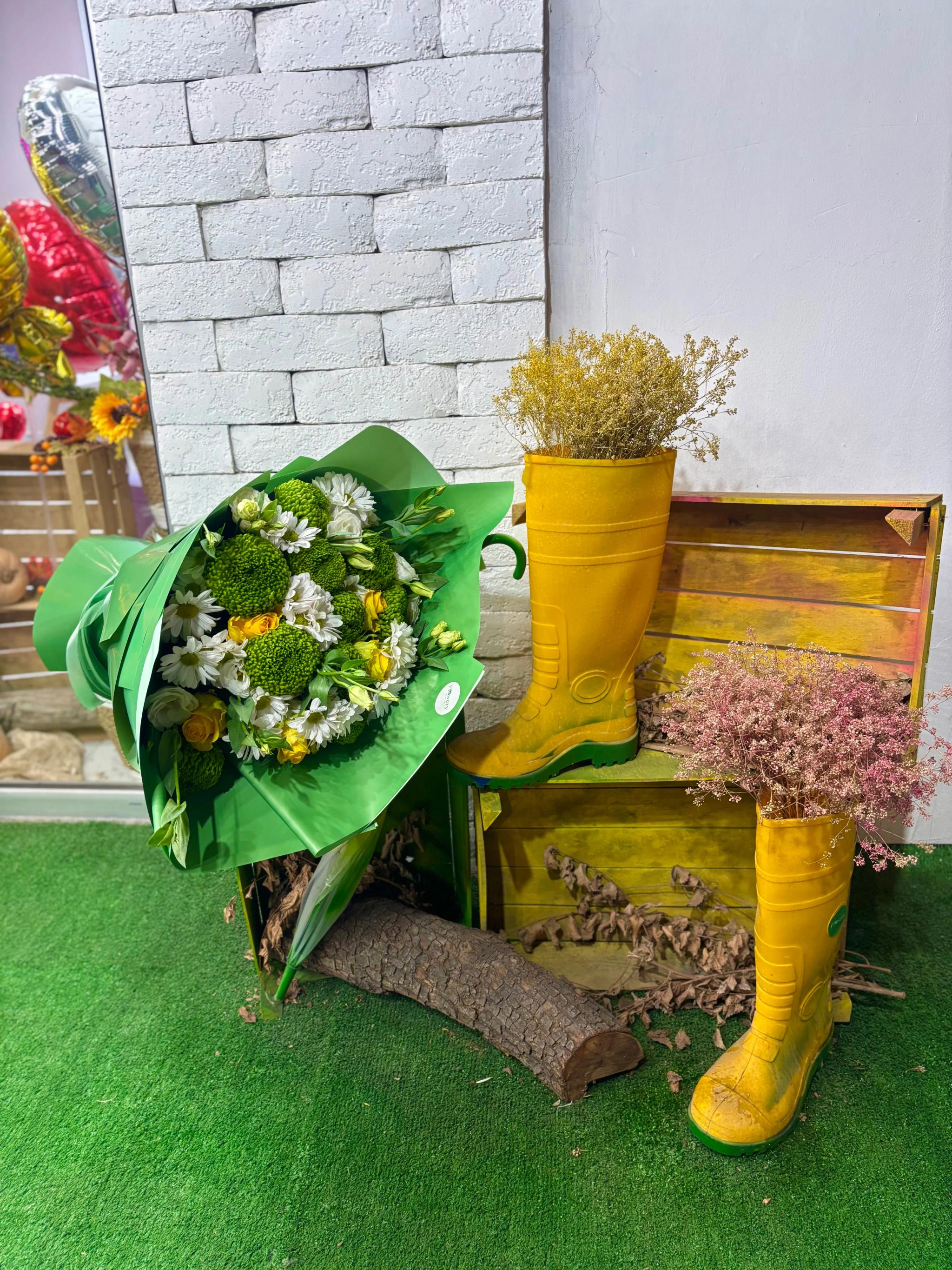 Bunch of chrysanthemums | ծաղիկներ, ծաղկեպսակներ, բույսեր Երևան