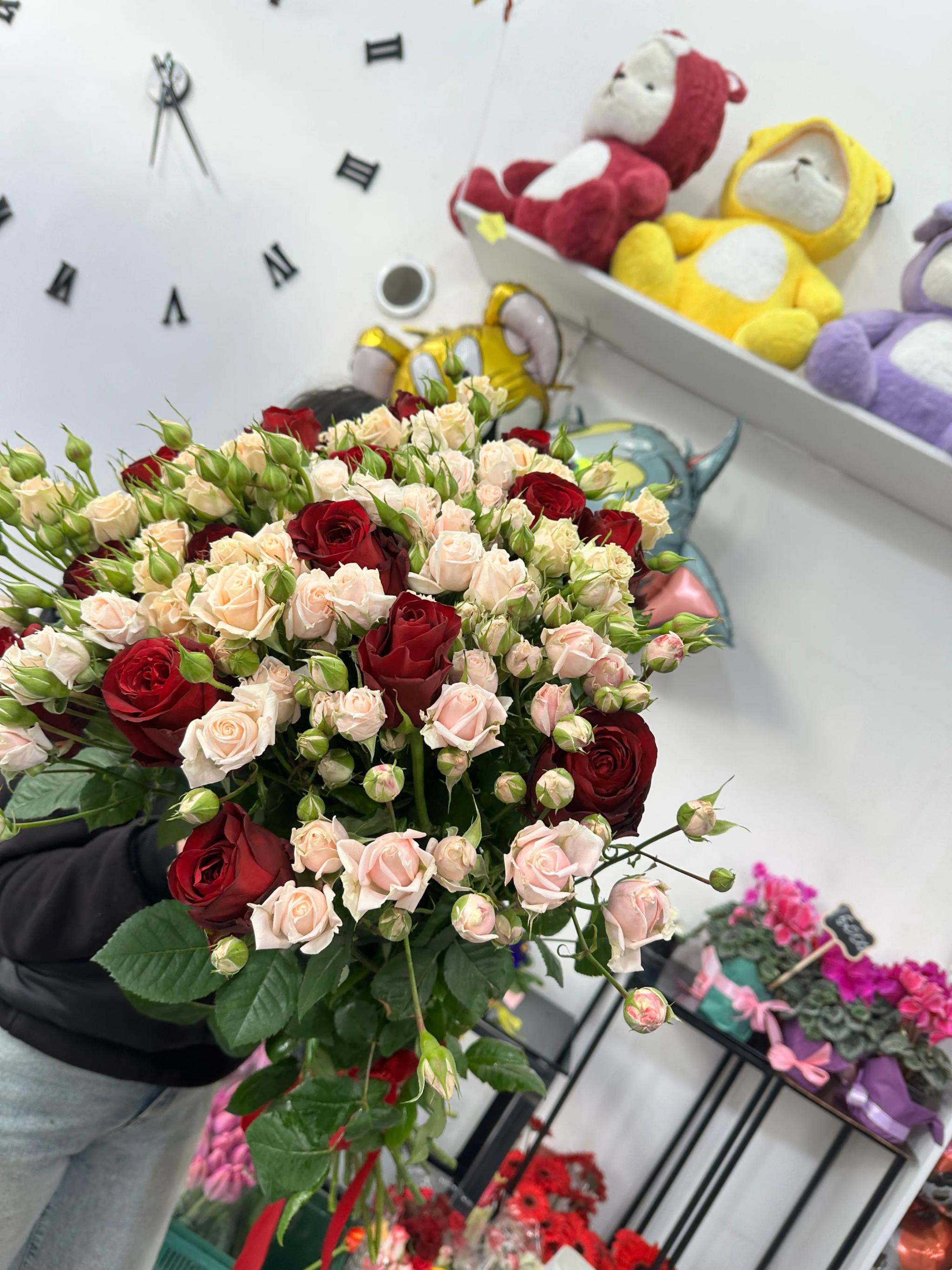 a bouquet of roses | ծաղիկներ, ծաղկեպսակներ, բույսեր Երևան