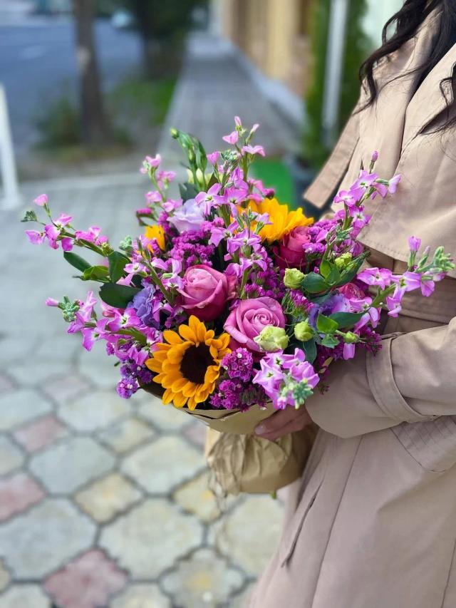Bunch "Mix" | ծաղիկներ, ծաղկեպսակներ, բույսեր - առաքում Երևան Bunch "Mix" | ծաղիկներ, ծաղկեպսակներ, բույսեր - առաքում Երևան