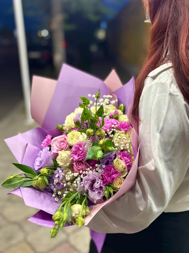 Bunch "Freshness" | ծաղիկներ, ծաղկեպսակներ, բույսեր - առաքում Երևան Bunch "Freshness" | ծաղիկներ, ծաղկեպսակներ, բույսեր - առաքում Երևան