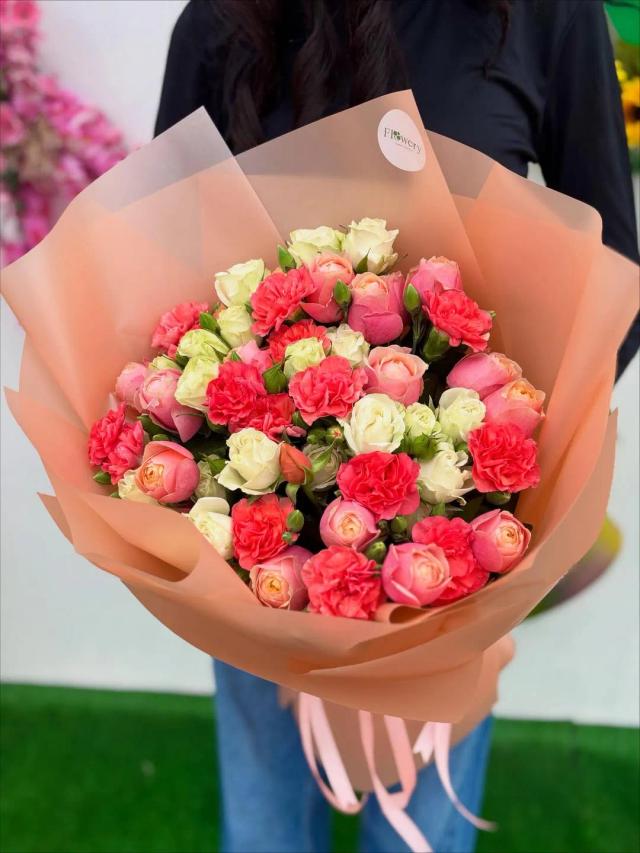 Bunch "Red" | ծաղիկներ, ծաղկեպսակներ, բույսեր - առաքում Երևան Bunch "Red" | ծաղիկներ, ծաղկեպսակներ, բույսեր - առաքում Երևան