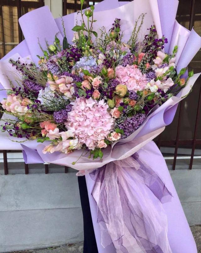 Purple bunch | ծաղիկներ, ծաղկեպսակներ, բույսեր - առաքում Երևան Purple bunch | ծաղիկներ, ծաղկեպսակներ, բույսեր - առաքում Երևան