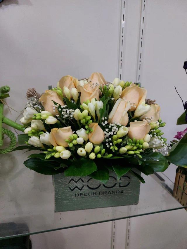 Flowers in a box | ծաղիկներ, ծաղկեպսակներ, բույսեր - առաքում Երևան Flowers in a box | ծաղիկներ, ծաղկեպսակներ, բույսեր - առաքում Երևան