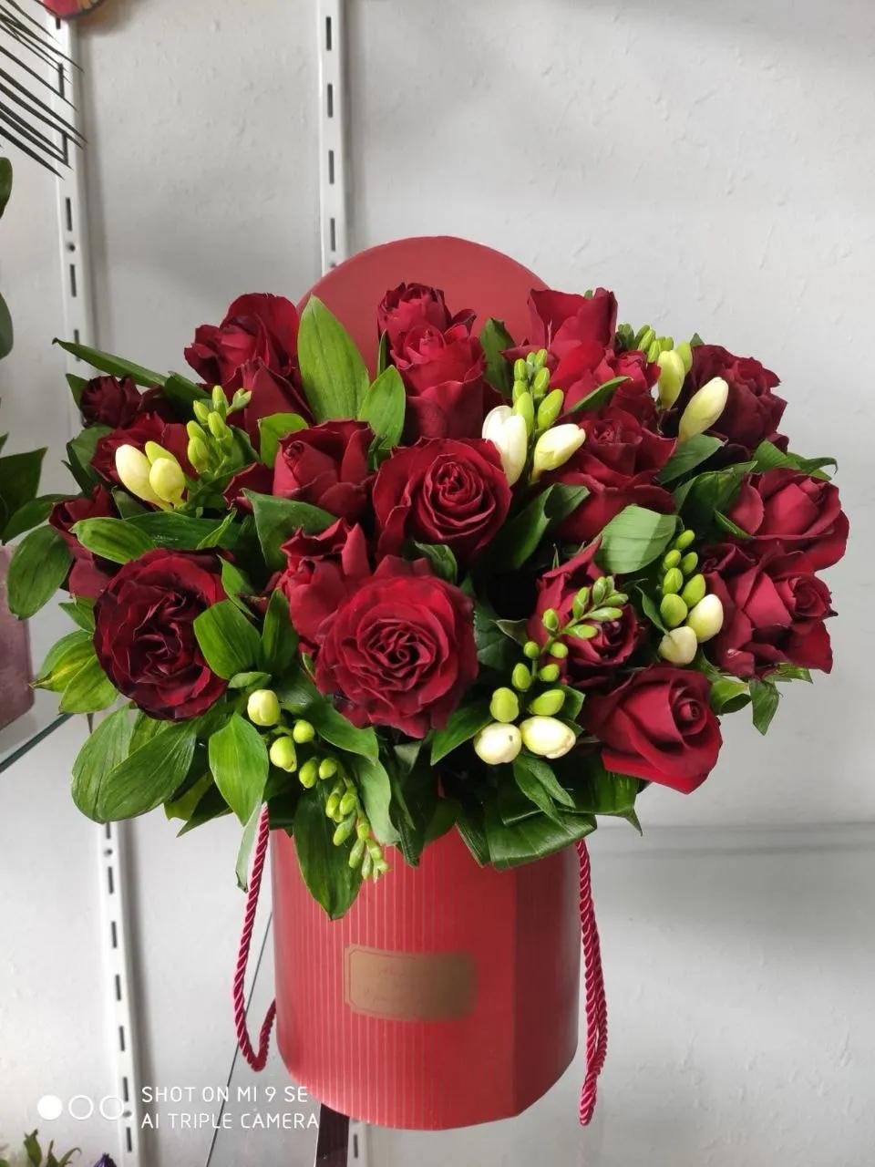 Flowers in a box | ծաղիկներ, ծաղկեպսակներ, բույսեր - առաքում Երևան Flowers in a box | ծաղիկներ, ծաղկեպսակներ, բույսեր - առաքում Երևան
