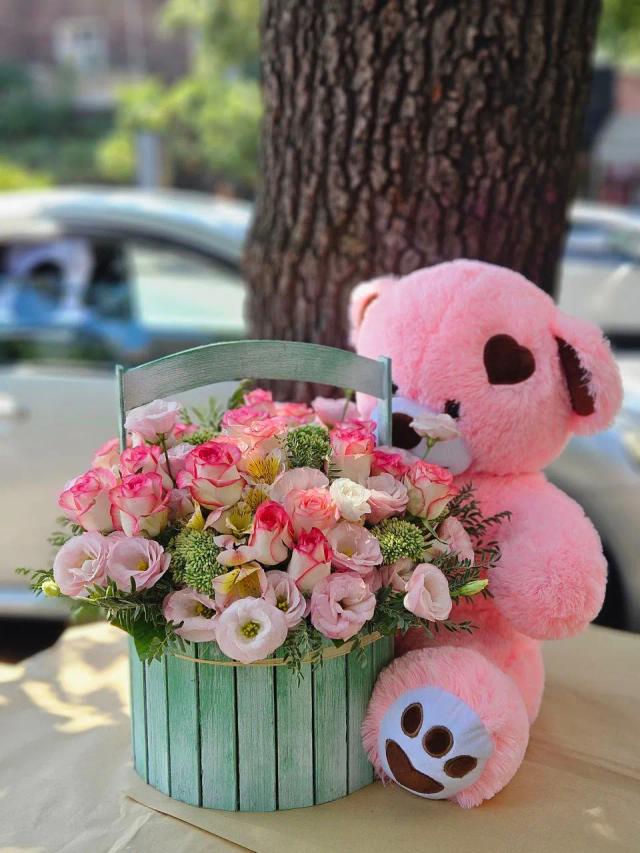 Gift Flower Basket | ծաղիկներ, ծաղկեպսակներ, բույսեր - առաքում Երևան Gift Flower Basket | ծաղիկներ, ծաղկեպսակներ, բույսեր - առաքում Երևան