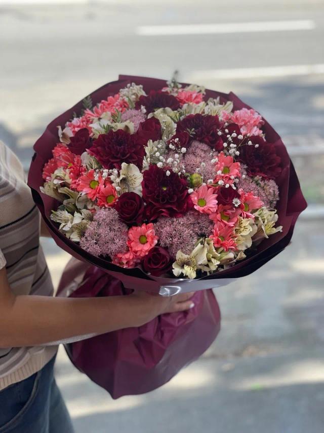 Purple bouquet | ծաղիկներ, ծաղկեպսակներ, բույսեր - առաքում Երևան Purple bouquet | ծաղիկներ, ծաղկեպսակներ, բույսեր - առաքում Երևան