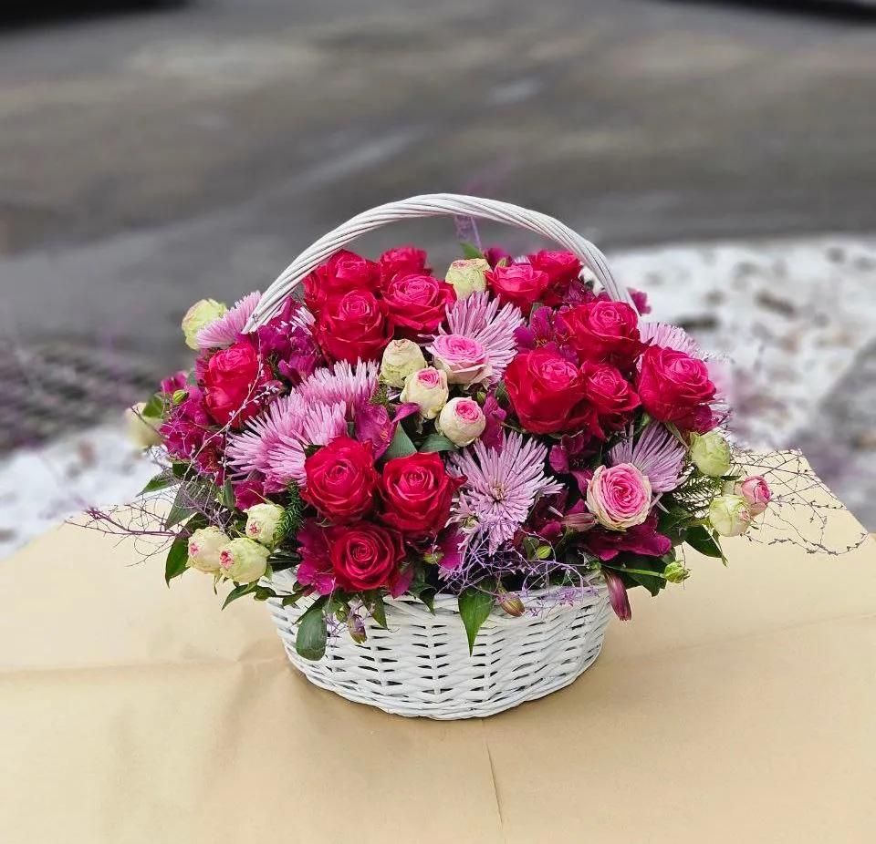 Flower basket | ծաղիկներ, ծաղկեպսակներ, բույսեր - առաքում Երևան Flower basket | ծաղիկներ, ծաղկեպսակներ, բույսեր - առաքում Երևան